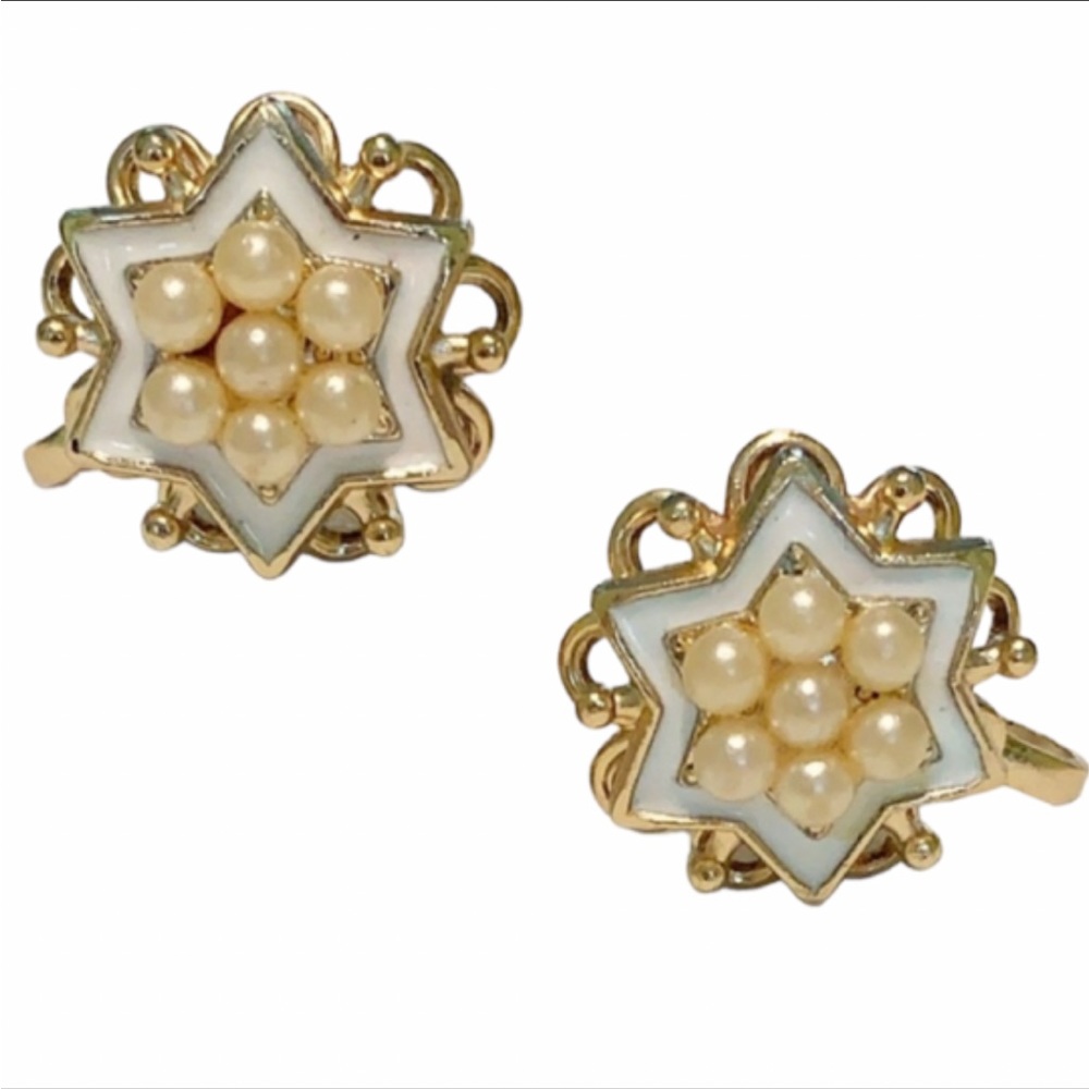 Vintage gold pearl star shaped clip on earrings